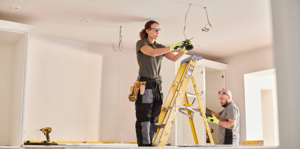 Best Electrical Outlet Repair  in Ravenna, MI